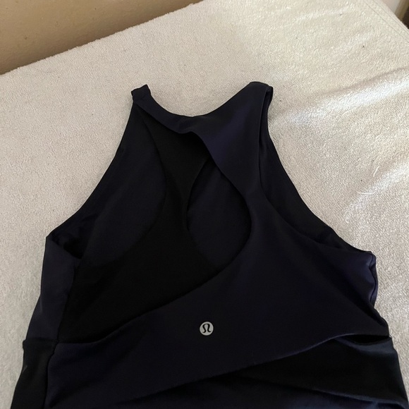 Lululemon Sports Bra - Picture 5 of 7